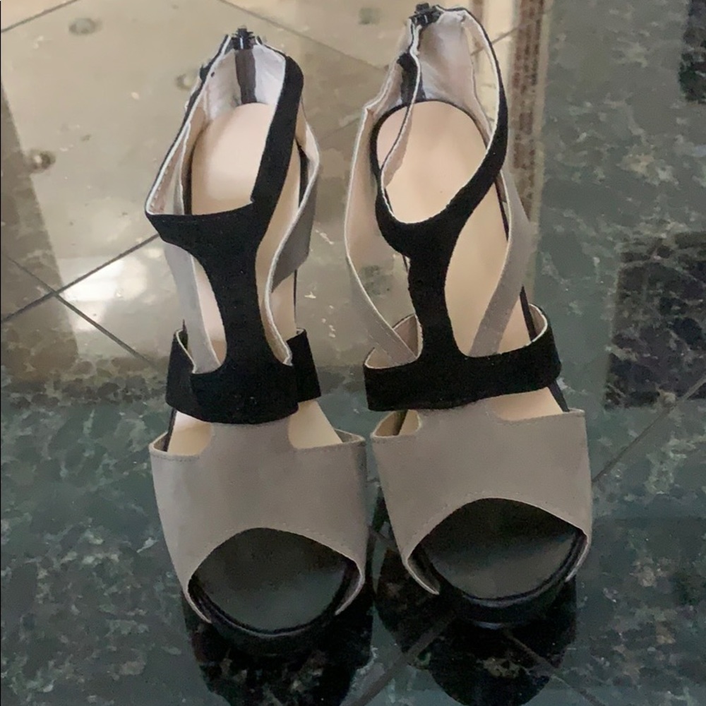 Women’s heels. NWOT